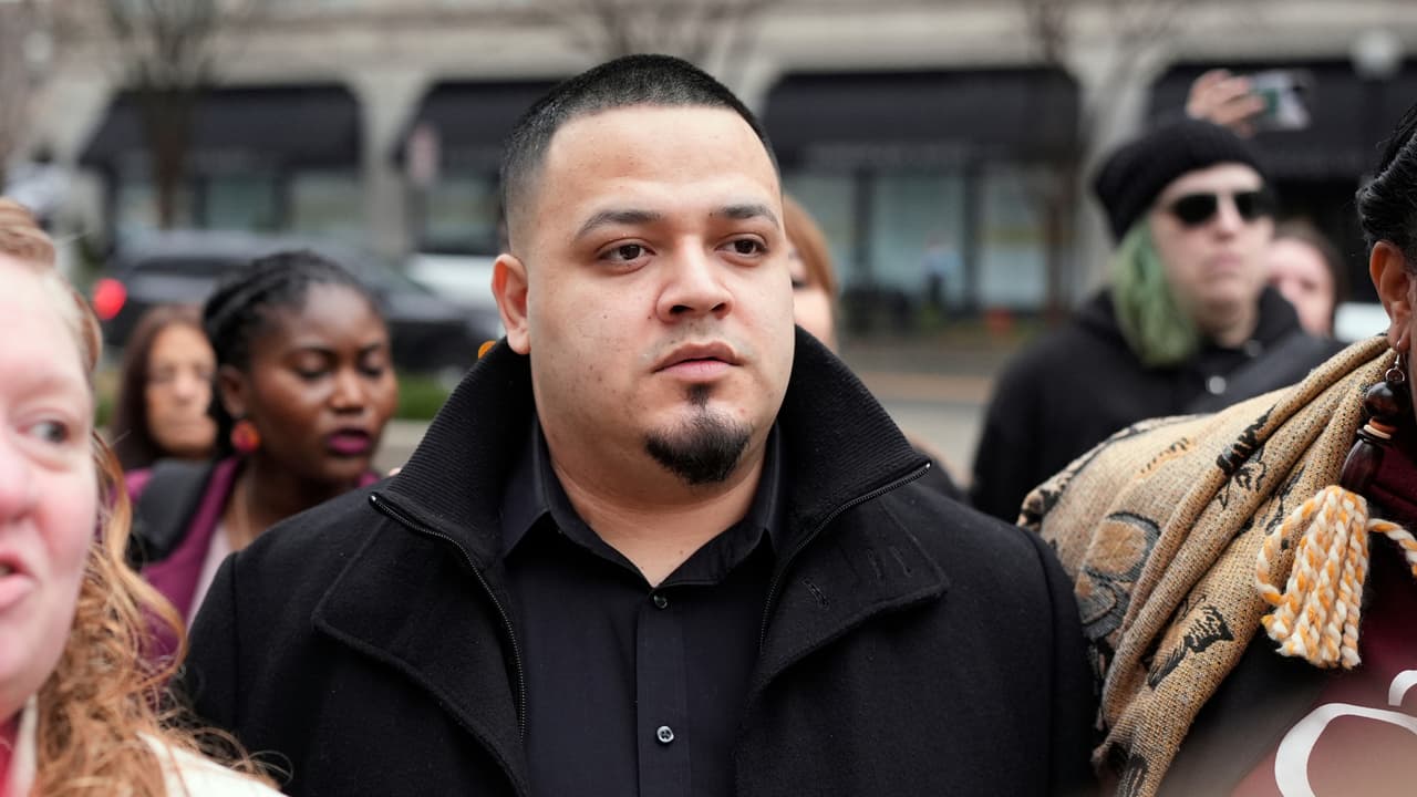 Kilmar Ábrego comparece por tráfico de personas, pide desestimar cargos; agente respalda acusaciones