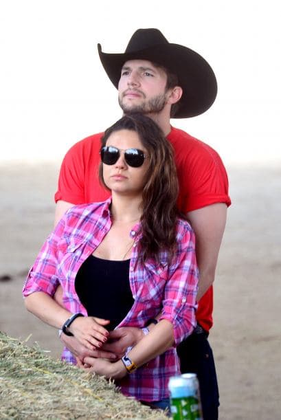 Mila y Ashton disfrutaron del festival de música country Stagecoach. Mira aquí los videos más chismosos.