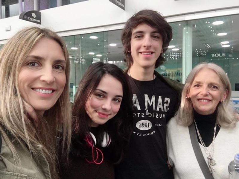 Ahora ya son unos jovencitos de 21 y 19, respectivamente.