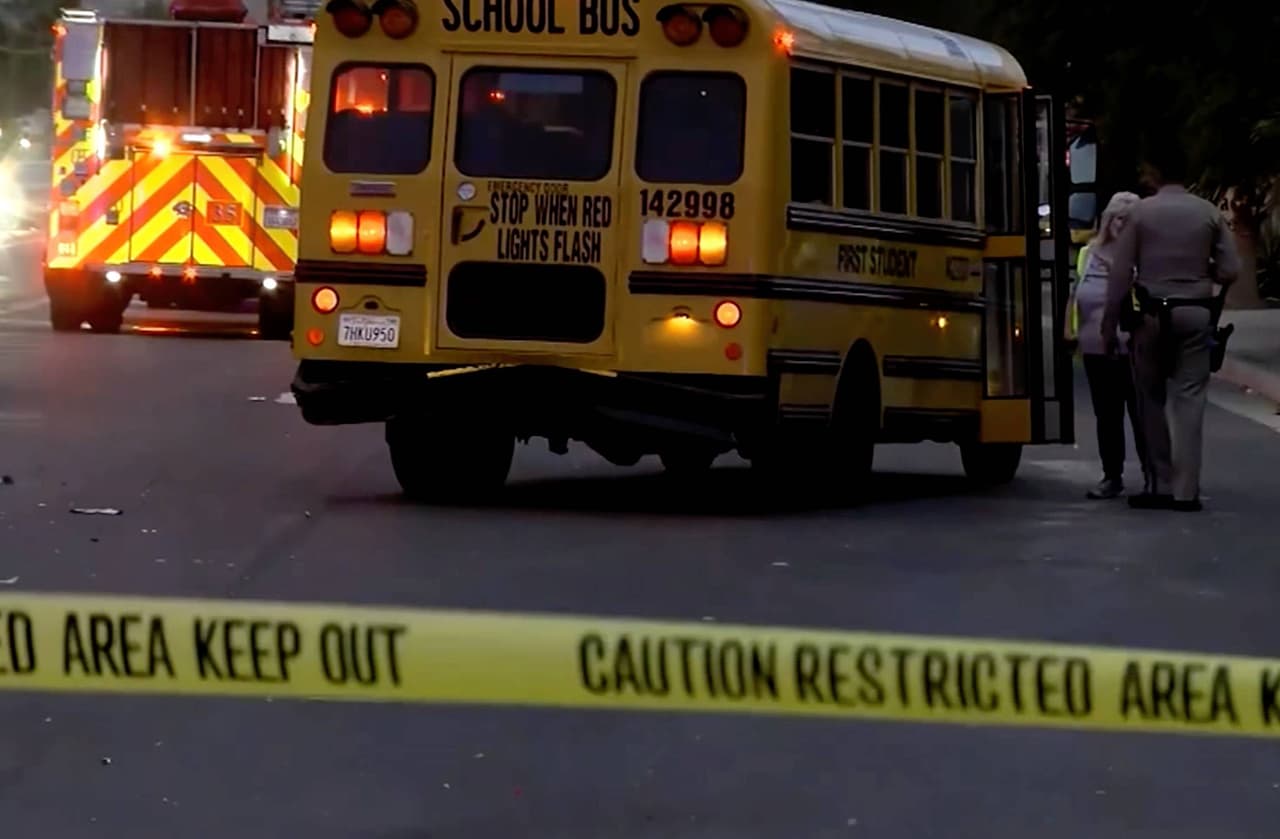 Muere niña de 9 años tras ser atropellada cuando se bajaba de un bus escolar