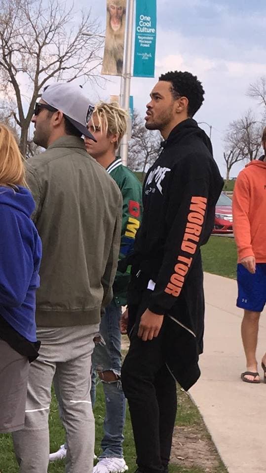 Justin Bieber comprando un raspado