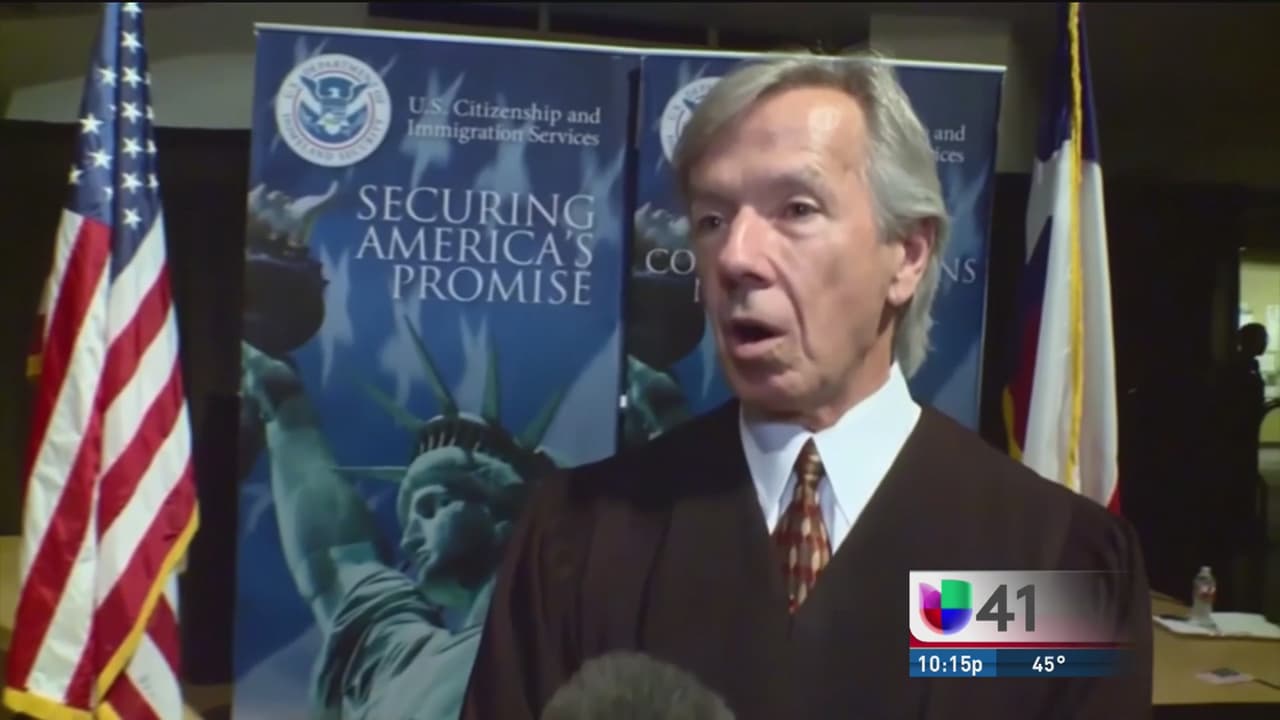“No estaba tratando de decir nada a favor o en contra de Donald Trump. Solo estaba intentando decir algo esperanzador y unificador, sin embargo, fue sacado de contexto”, dijo Primomo al diario 
<i>San Antonio Express-News</i>.