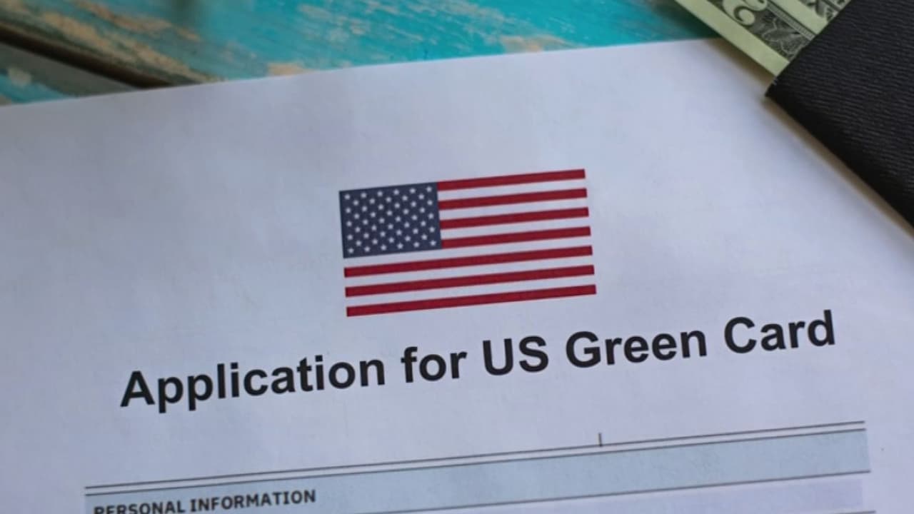 La administración Trump revive la regla de "carga pública": ¿Cambia las reglas de la Green Card?