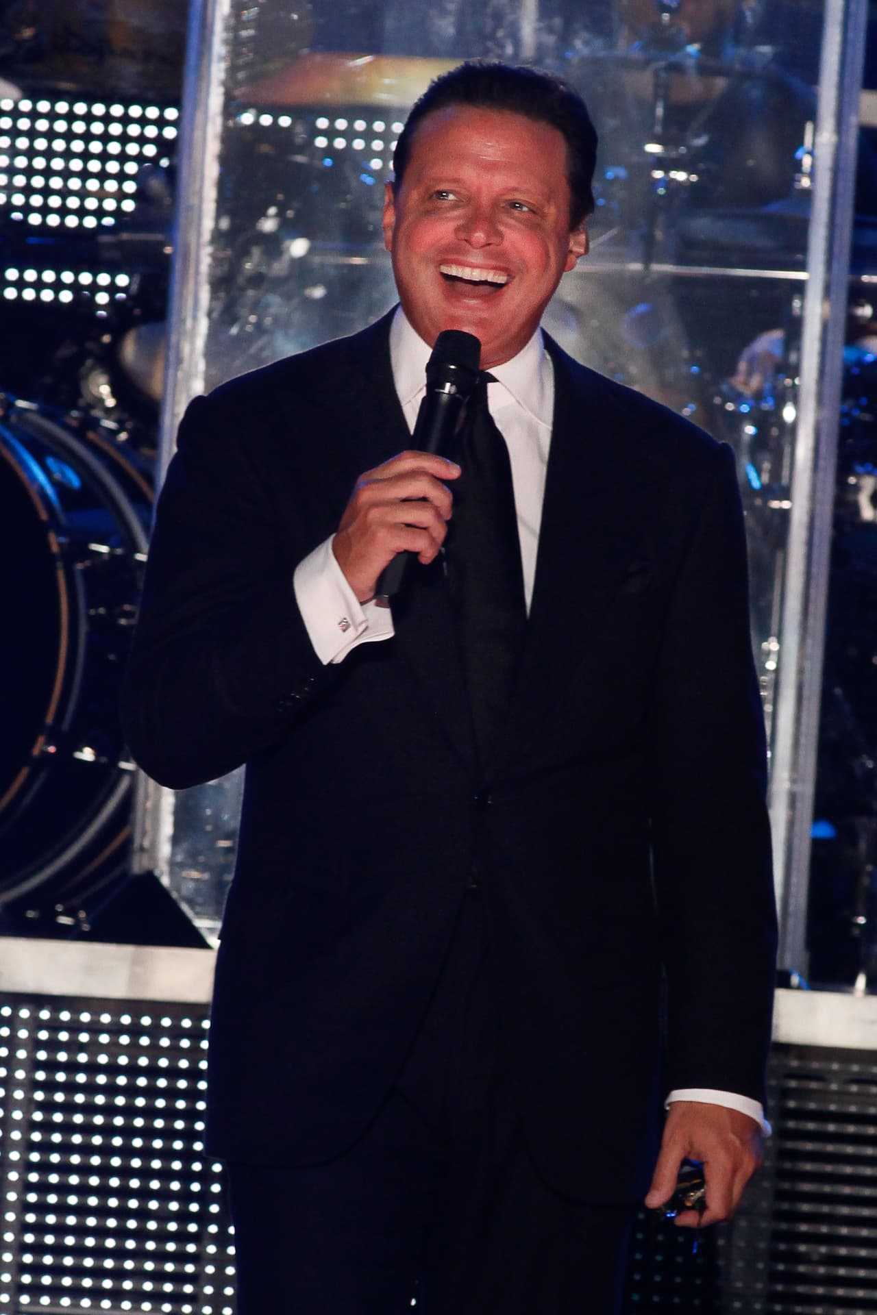 Luis Miguel Gallego Basteri es el hijo mayor de la pareja que conformaron el actor de origen español Luis Rey y la actriz italiana Marcela Basteri.