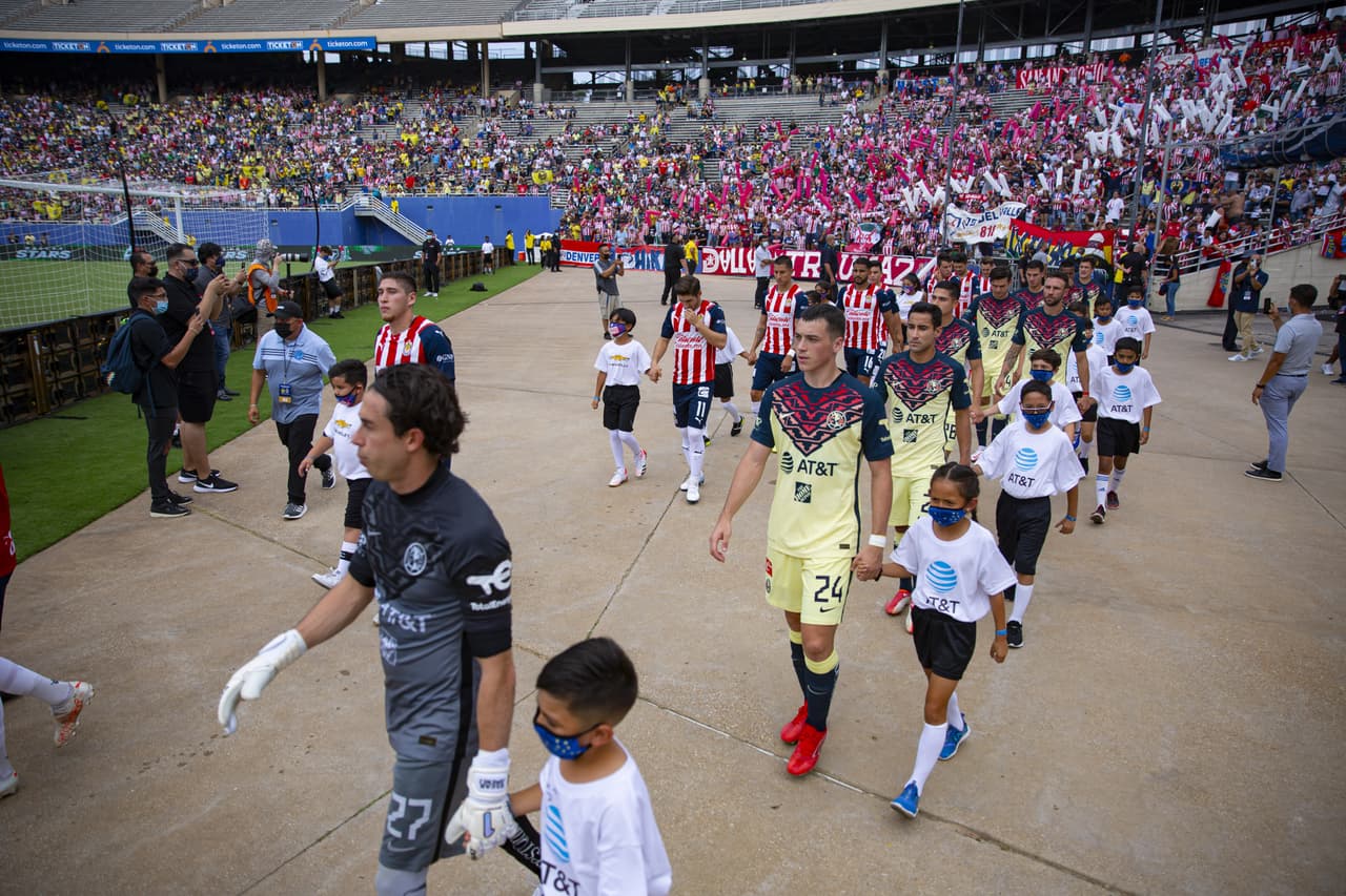 América y Chivas se enfrentaron en el Cotton Bowl en una ‘amistosa’ edición del clásico que tuvo emociones, gran ambiente en la tribuna y a las Águilas como el triunfador del partido por la fecha FIFA de septiembre.