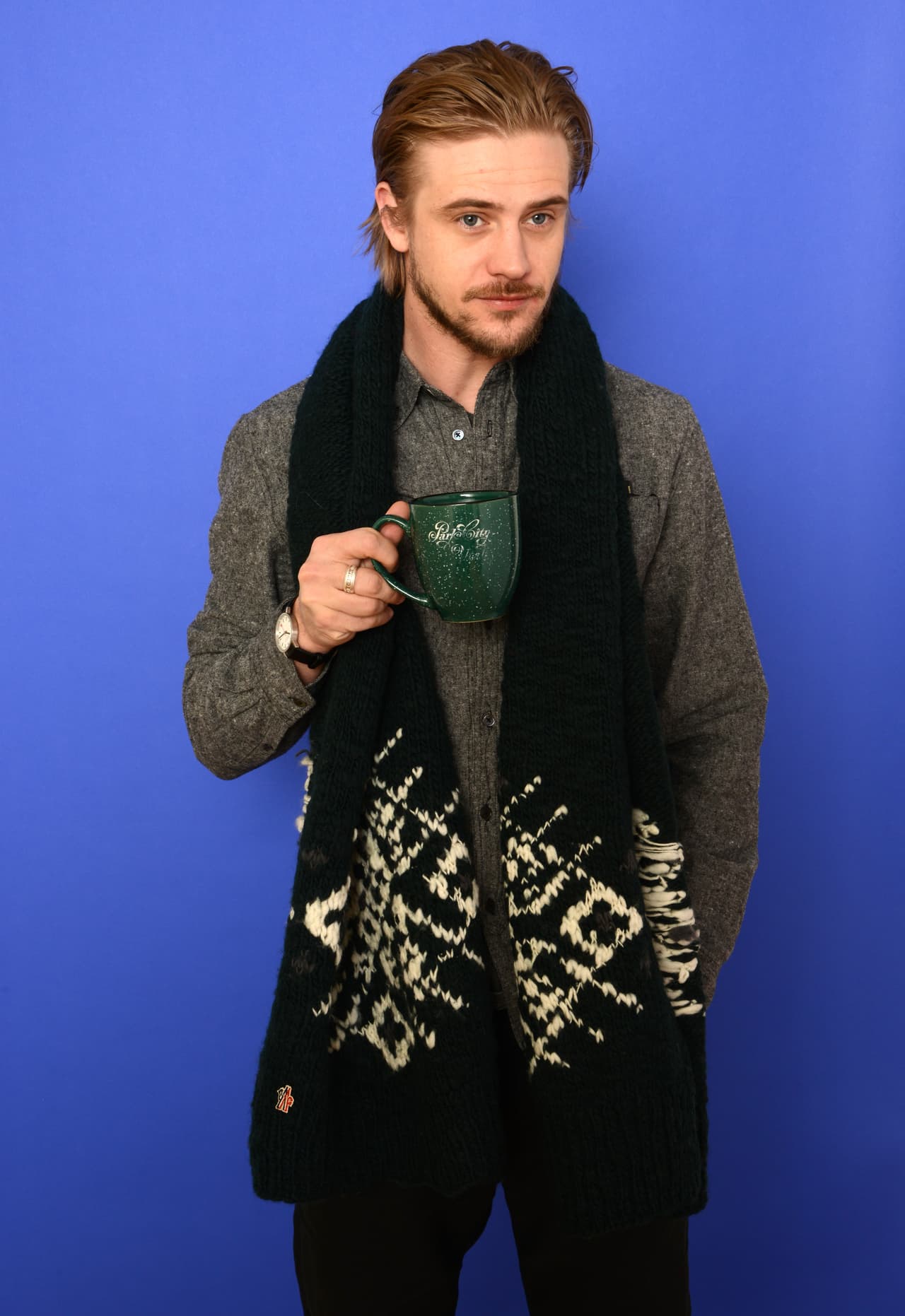 Ha participado en 13 películas y 5 series de televisión.