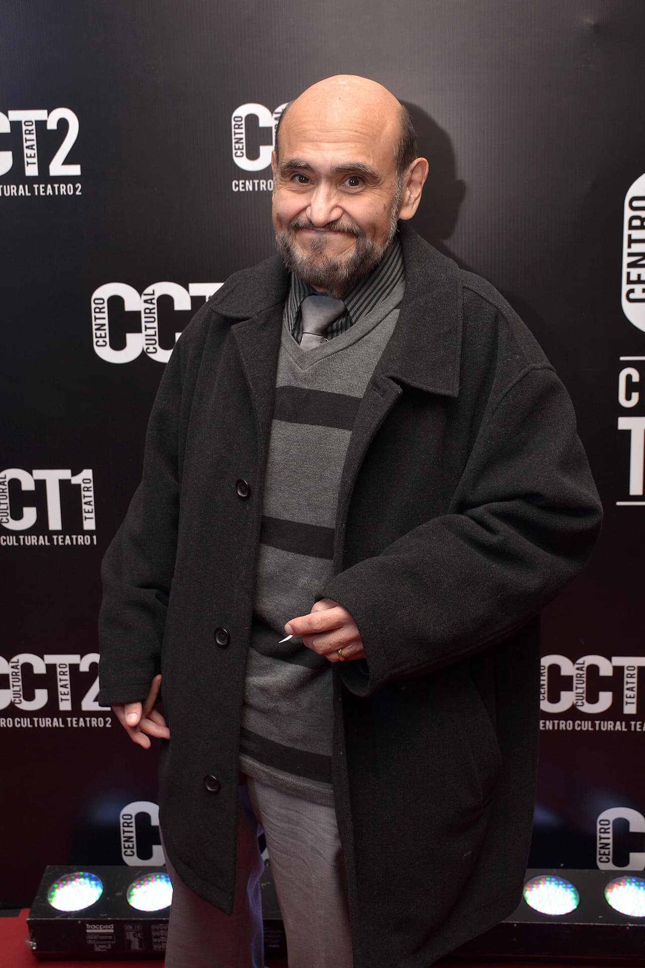 Édgar Vivar, es el actor que alcanzó la fama y reconocimiento internacional al dar vida a personajes como el ‘Señor Barriga’ y ‘Ñoño’ en la serie ‘El Chavo del 8’.
<br>