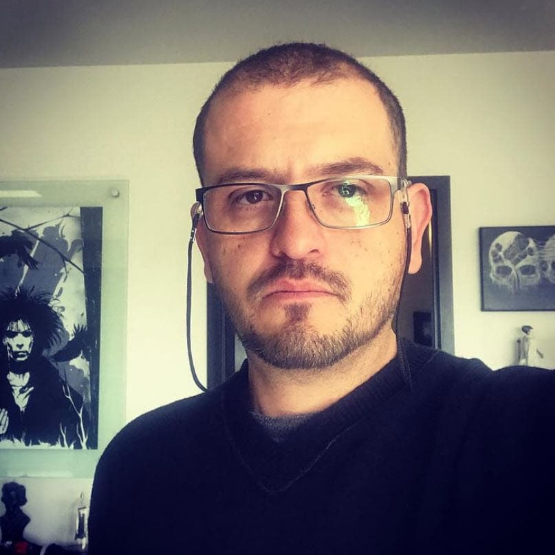 Lisette contó que este incidente fue provocado hace varios años por "una lesión mientras filmaba una serie en el desierto, le dio 
<b>amebiasis intestinal</b> y parece que dejó una lesión que no cerró del todo".
<br>