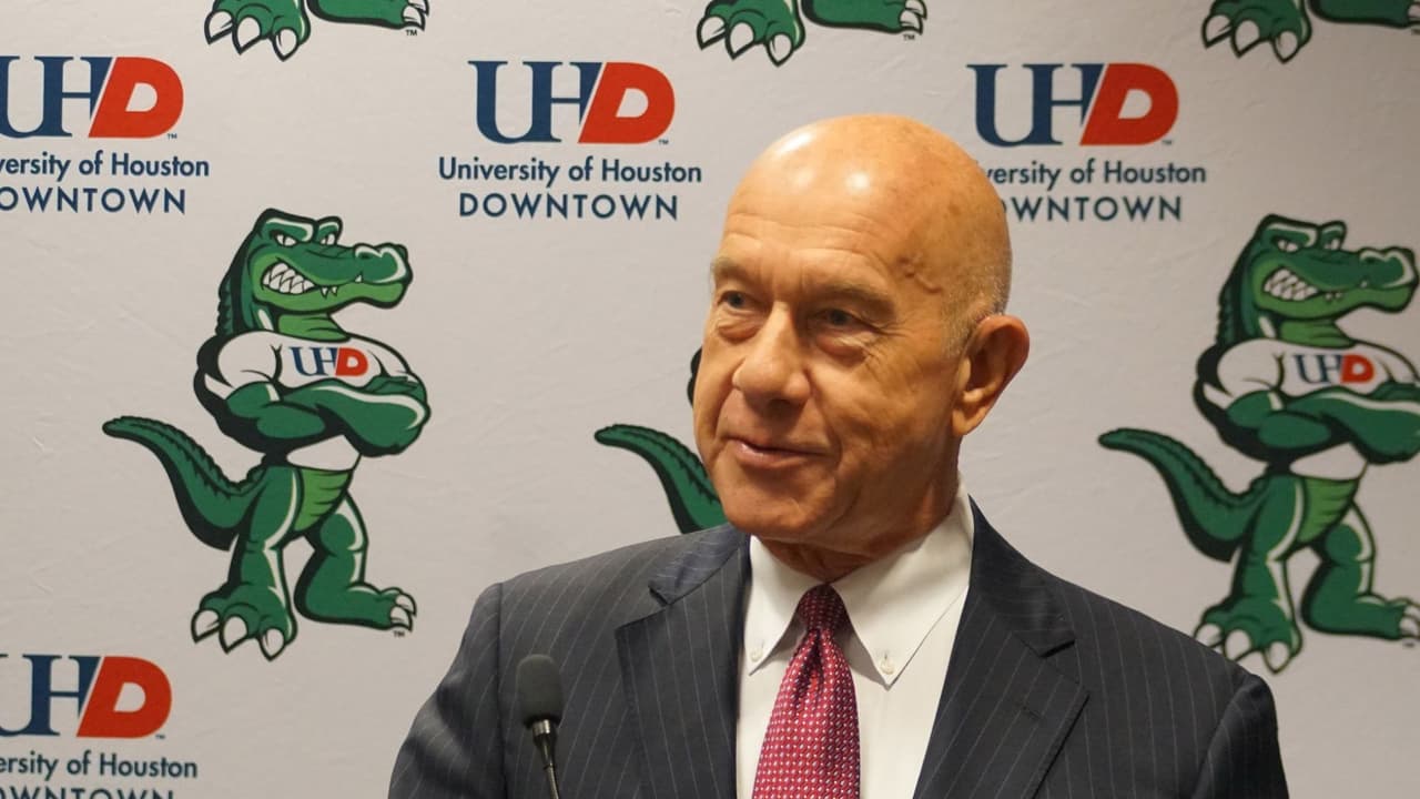 "Es importante que hagan presión": Analista político explica qué le espera a los inmigrantes de Houston con John Whitmire