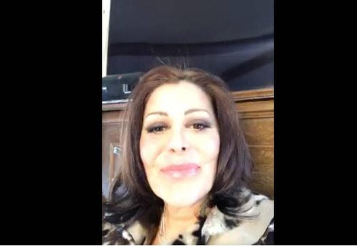 Alejandra Guzmán realizó un Facebook Live en el que habló de sus proyectos para este 2018. Sin embargo, lo que llamó la atención de sus fans fue el notable cambio en su rostro. No sería la primera vez que los cambios en la imagen de la cantante genera confusión entre sus fanáticos.