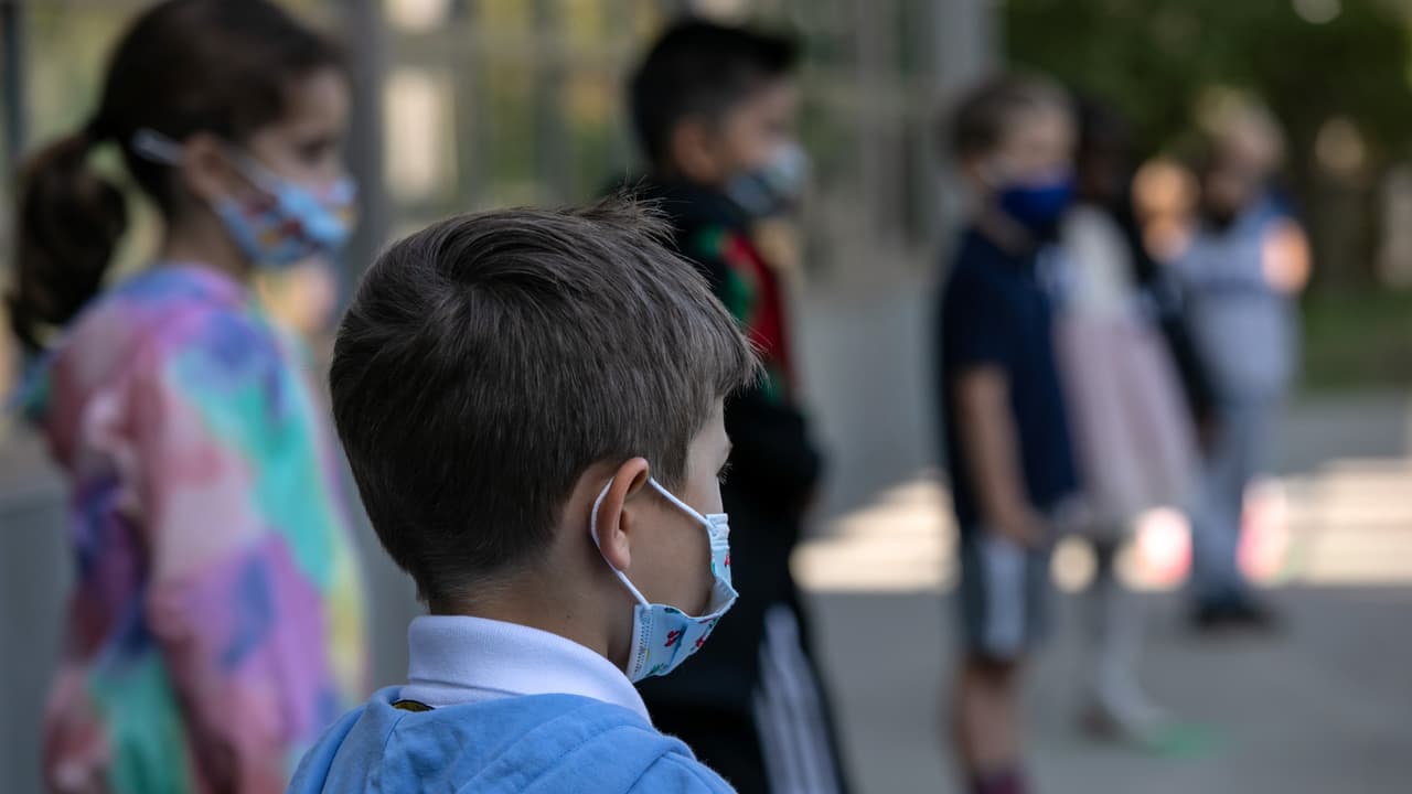 Detectan varios casos de coronavirus en escuelas de Broward: algunos padres están preocupados