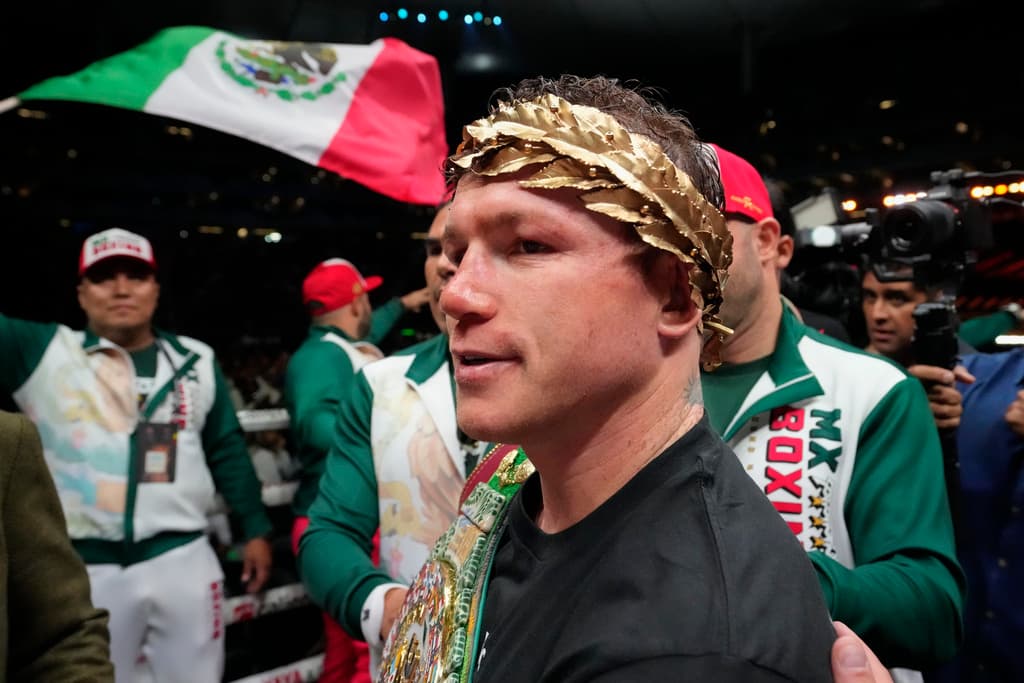 Saúl "Canelo" Álvarez, boxeador, $110 millones.