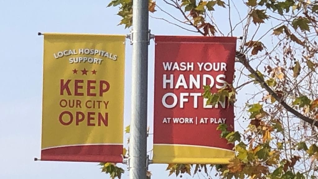 Bakersfield promueve pautas de salud como un medio para mantener la ciudad abierta