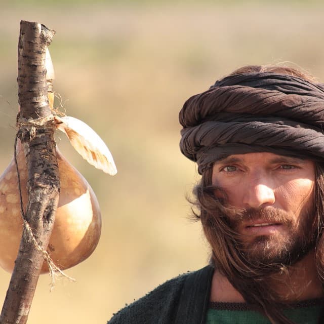 Ahora sí es todo un santo.