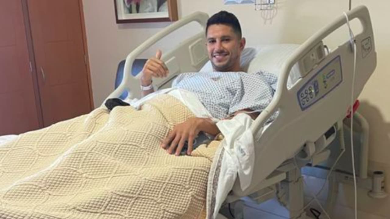 Jesús Molina es operado con éxito de la rodilla derecha