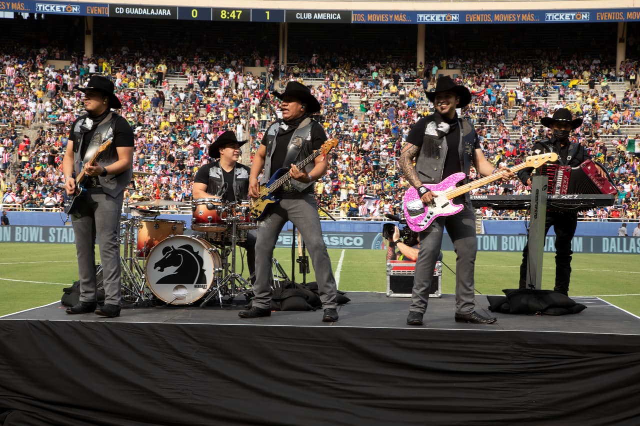 La popular banda de regional mexicano, cantó desde sus temas clásicos hasta sus nuevos éxitos.