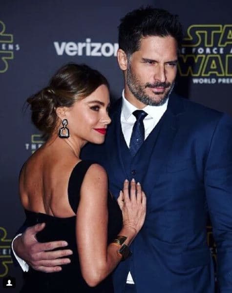 Hace dos años, durante el estreno de la cinta 'El despertar de la fuerza', el matrimonio también acudió a la alfombra roja. en esa ocasión Sofía se peinó con dos chongos, imitando el estilo de la 'princesa Leia'.
<br>