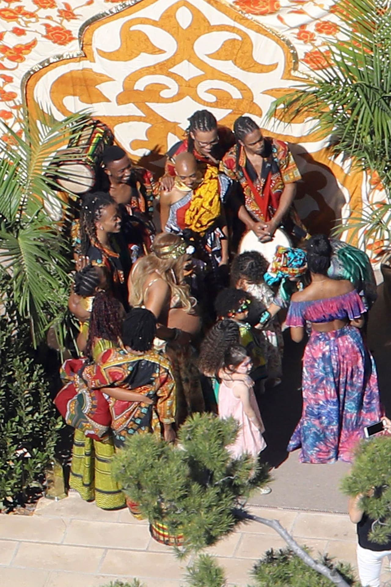 El pasado mes de febrero, Beyoncé dio a conocer a través de sus redes sociales que esperaba la llegada de sus mellizos al lado de Jay-Z.