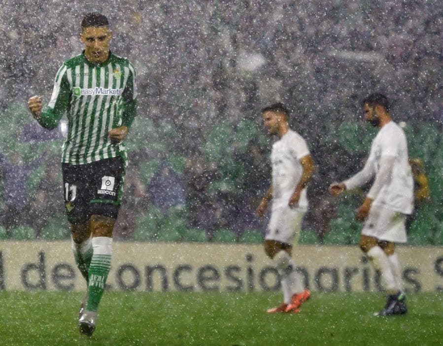Diego Lainez anotó el tercer gol en el 0-4 del Betis al Antoniano y avanzó de ronda en la Copa del Rey; el mexicano fue titular y jugó los 90 minutos.
