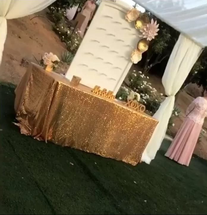 Esta fue la mesa donde se sentaron por primera vez como marido y mujer.