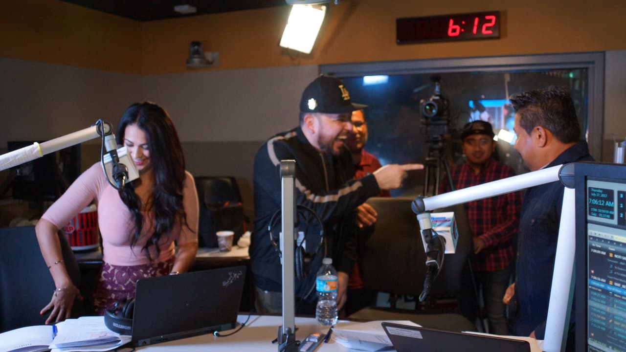 Roberto Tapia llegó al El Bueno, La Mala y El Feo para estrenar en exclusiva su nuevo sencillo.