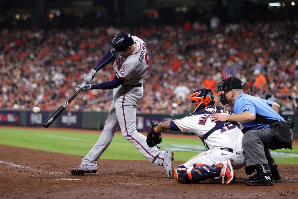 Atlanta Braves llegan a Houston para cerrar la serie y con un marcador de 7-0 a favor ponen la elminitario 4-2 y se quedan con la Serie Mundial.