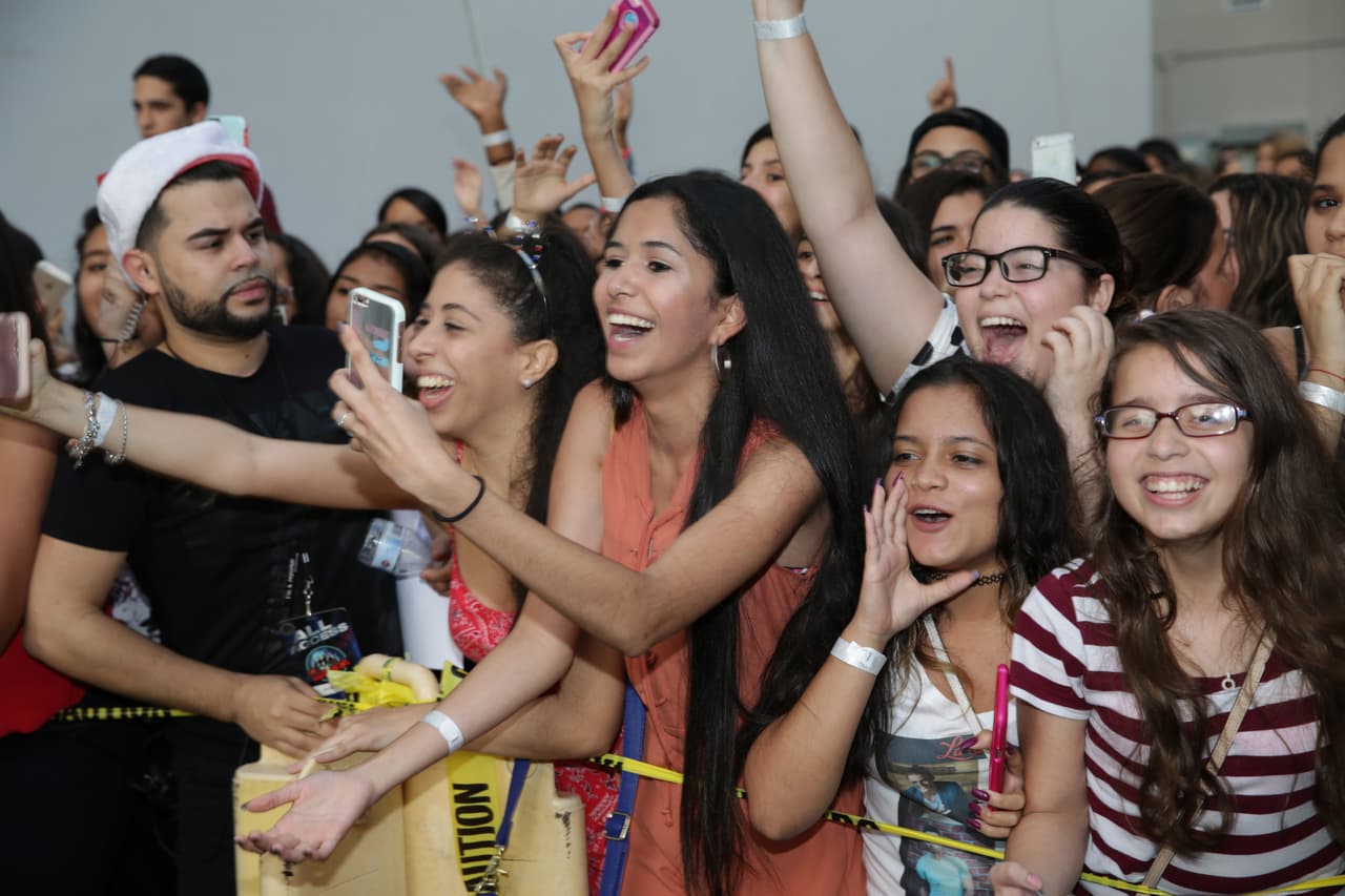 Las fans están más que listas para apoyar a sus favoritos.