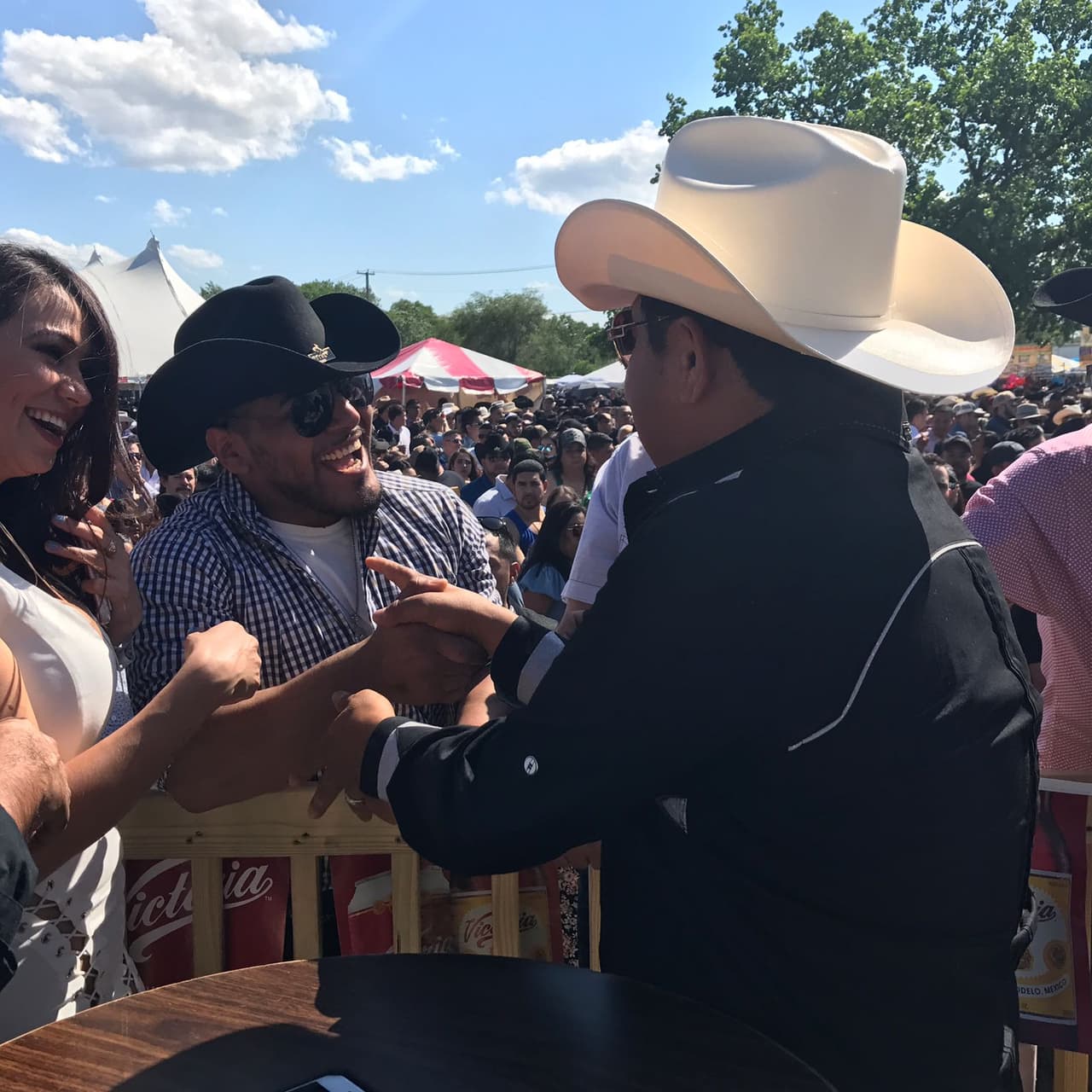 Para Raúl 'El Pelón', Carla Medrano y El Feo será muy difícil borrar de sus mentes lo vivido en la ciudad de los vientos después de este gran evento al lado de La Arrolladora Banda El Limón, Gerardo Ortiz, Calibre 50 y más.