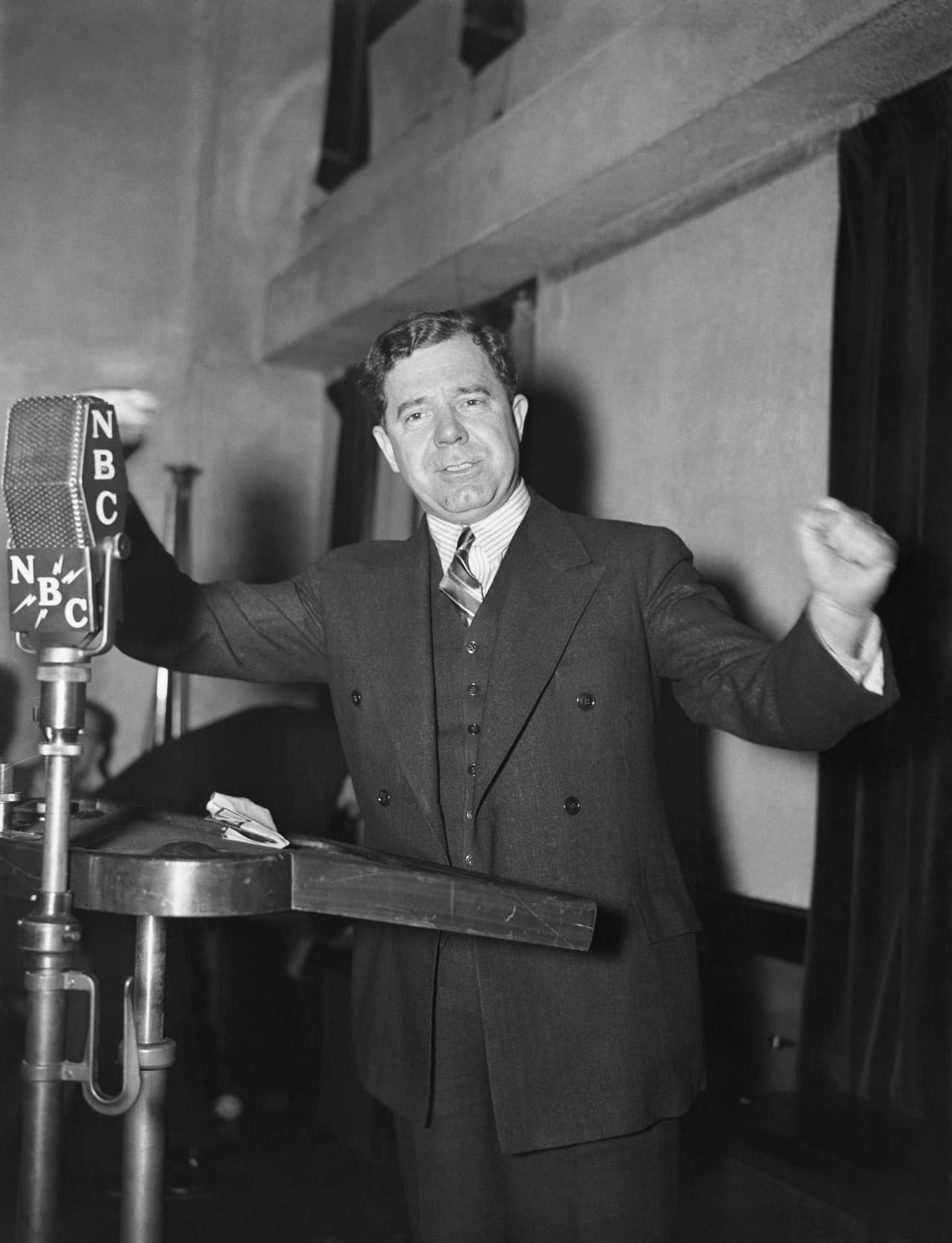 <b>15 horas y 30 minutos. Huey Long (Demócrata por Luisiana).</b> Se discutía la ley de Recuperación Industrial. 12 de junio de 1935.
