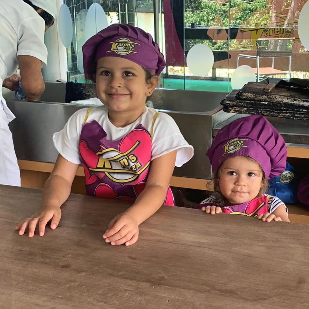 El chef de la casa está orgulloso de sus pequeñas Anabella y Silvana de 4 y 2 años respectivamente. Desde ahora, las niñas empiezan a demostrar su gusto por la gastronomía.