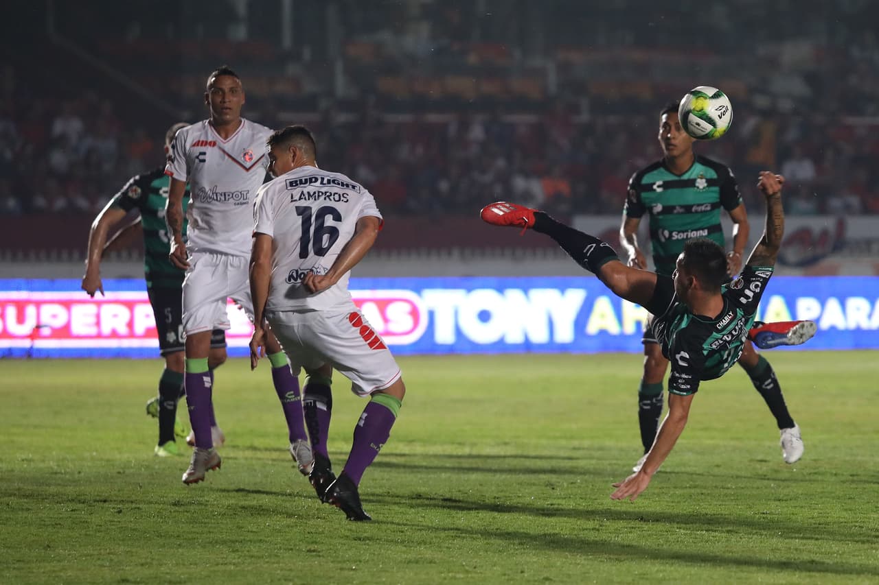 Al Santos Laguna le sabe a poco el empate 2-2 ya que se quedó con 15 puntos y podría salir de la zona de Liguilla. Su próximo rival, Necaxa como local.