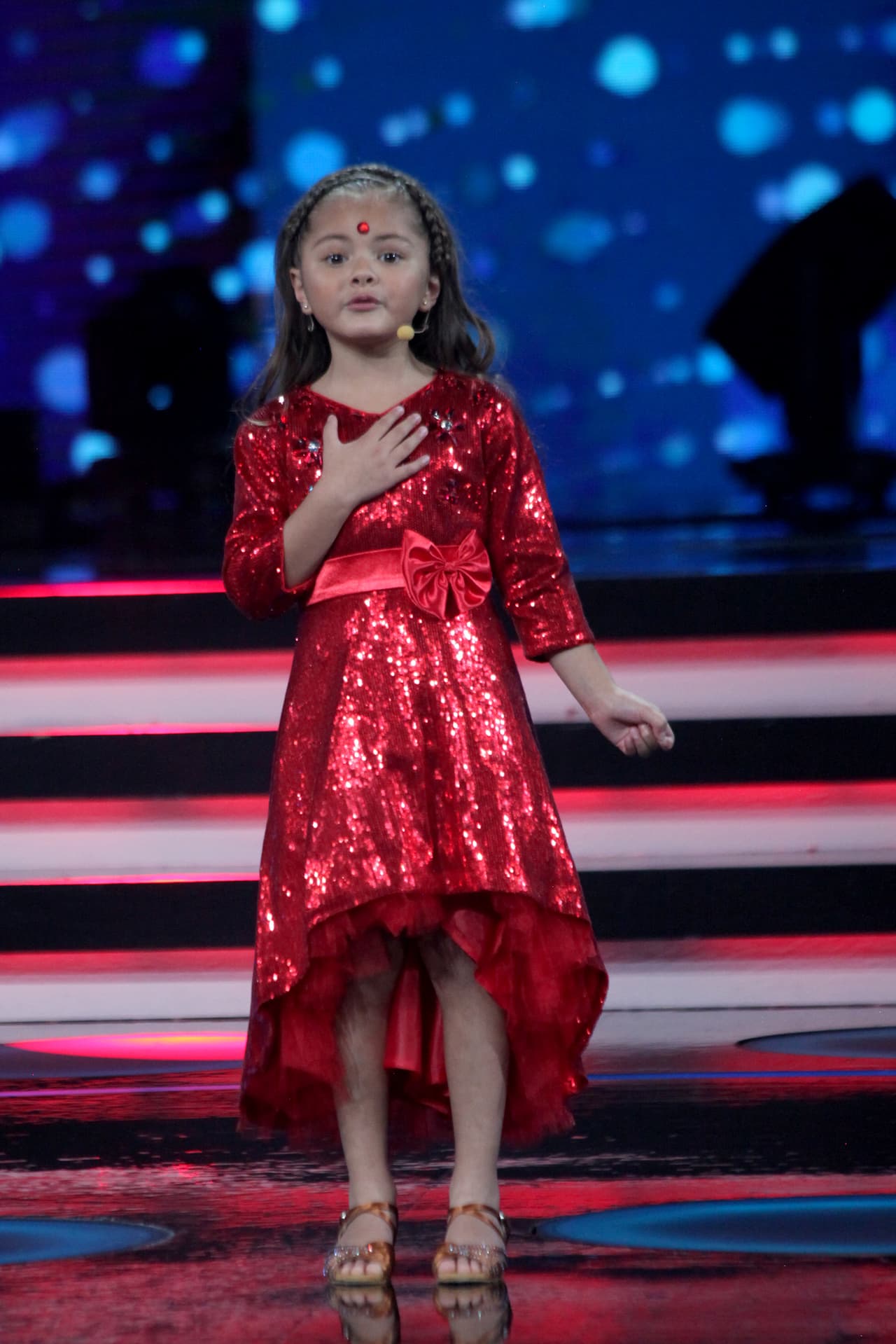 Entonces se escuchó la voz de Rafaela cantando el mismo tema que Cristian le dedicó a su abuela, Socorro Castro. "Esta es nuestra manera de decirte Feliz Día de las Madres", le dijo Galilea Montijo.