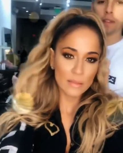 "¡Wow! eres igualita a JLO", escribió uno de ellos en Instagram.