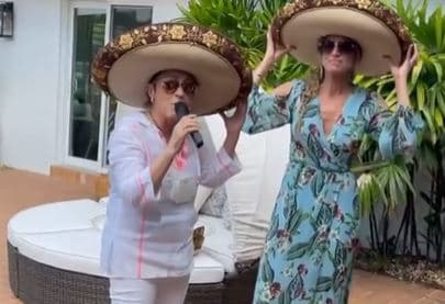 "Dueto con #GLORIAESTEFAN #FAMILIA Tremendo regalo de cumpleaños. Gracias, tía por tan linda sorpresa. #SaborAMi la primera canción que cantaste con #MiamiSoundMachine", escribió Lili en la publicación del video.