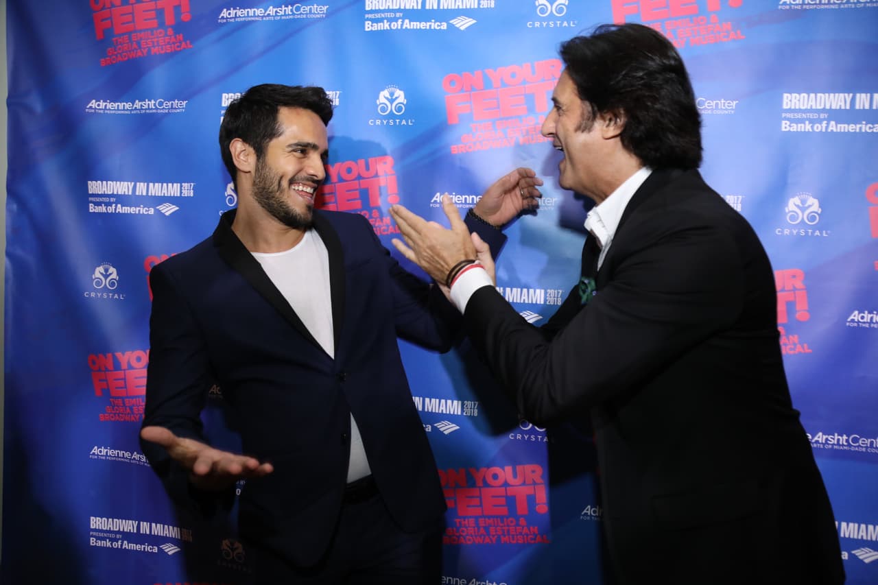 Ektor Rivera y Poty.