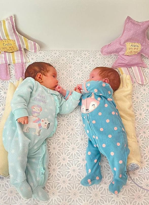 Estela publicó un mensaje en sus historias para explicar la situación: "Cada vez que subo algo
<b> me preguntan por mi otra bebé</b> y cada vez que leo un mensaje de esos, 
<b>mi corazón se rompe</b>", escribió en el primer párrafo.
<br>