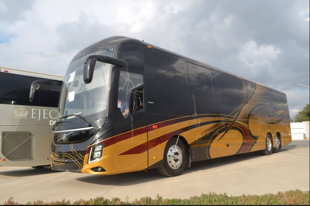 El valor de la unidad, junto con todo el equipamiento que le colocaron, es de aproximadamente 166, 000 dólares ( Tres millones de pesos mexicanos).