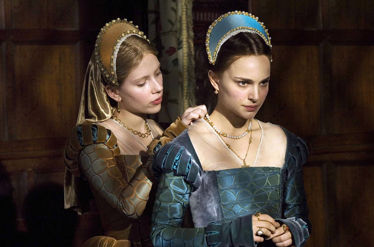 <b>‘The other Boleyn girl’</b> (2008)
<br>Compartió créditos con Scarlett Johansson al interpretar a las hermanas Ana y María Bolena, quienes se enfrentaron por el amor del rey inglés Enrique VIII.