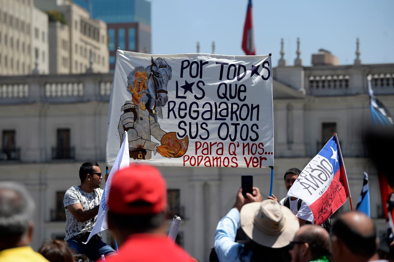 En su infomre, la Oficina del Alto Comisionado de Naciones Unidas para los Derechos Humanos hace un llamado al Gobierno a “asegurar que las fuerzas de seguridad garanticen la rendición de cuentas con relación a las violaciones de derechos humanos", dice el documento, y añade: “Este mecanismo de seguimiento debería tener como propósito establecer medidas para prevenir que se repitan esos hechos tristes y preocupantes en los que Chile se ha visto sumergido en los últimos dos meses..."