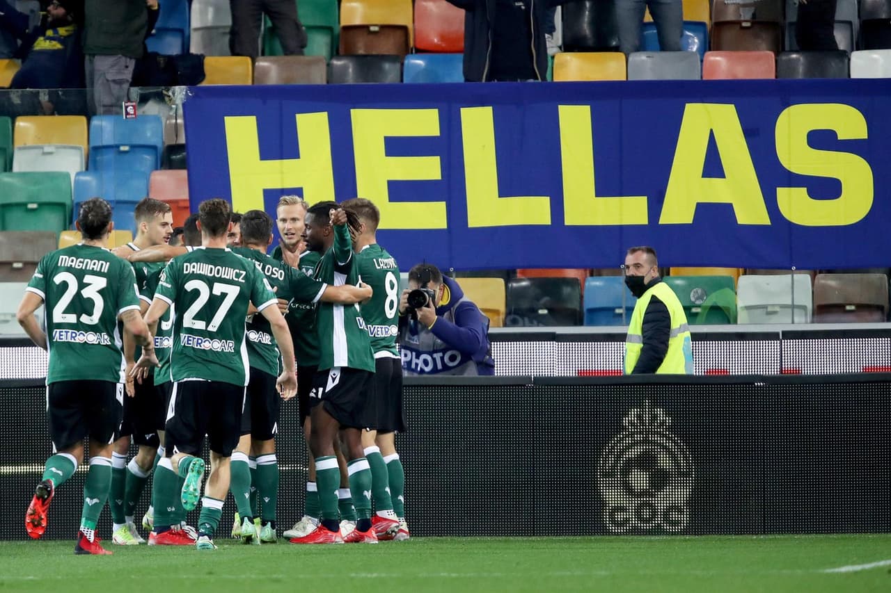 Udinese y Hellas Verona empataron con anotaciones de Isaac Success y Antonin Barak, respectivamente, en la décima fecha de la Serie A.