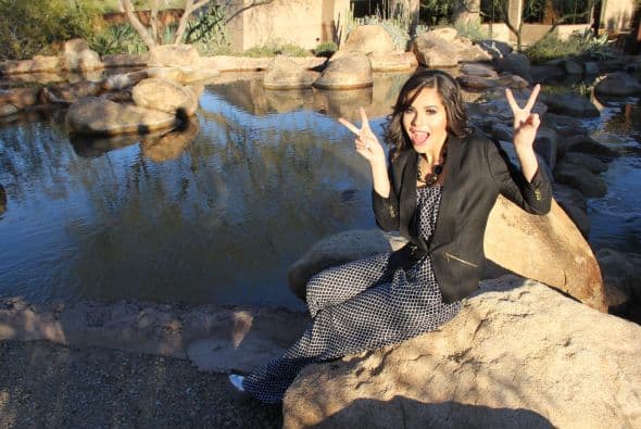 Nuestra representante Gloricely Loug ha llegado muy lejos en Nuestra Belleza Latina 2015. Pero la joven de 19 años podría ser descalificada este fin de semana, dejando sus sueños a medias. Aunque su futuro es incierto, de lo que no hay duda es que a esta arizonense le sobra belleza y talento, como lo muestran esta sesión de fotos en las instalaciones de Univisión Arizona.