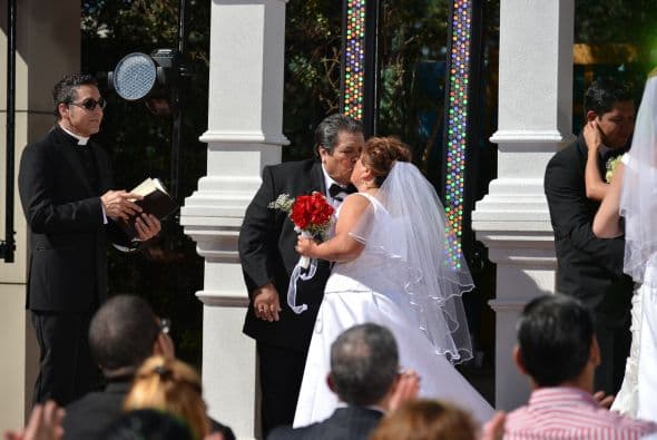 Con un beso unieron sus vidas para siempre.