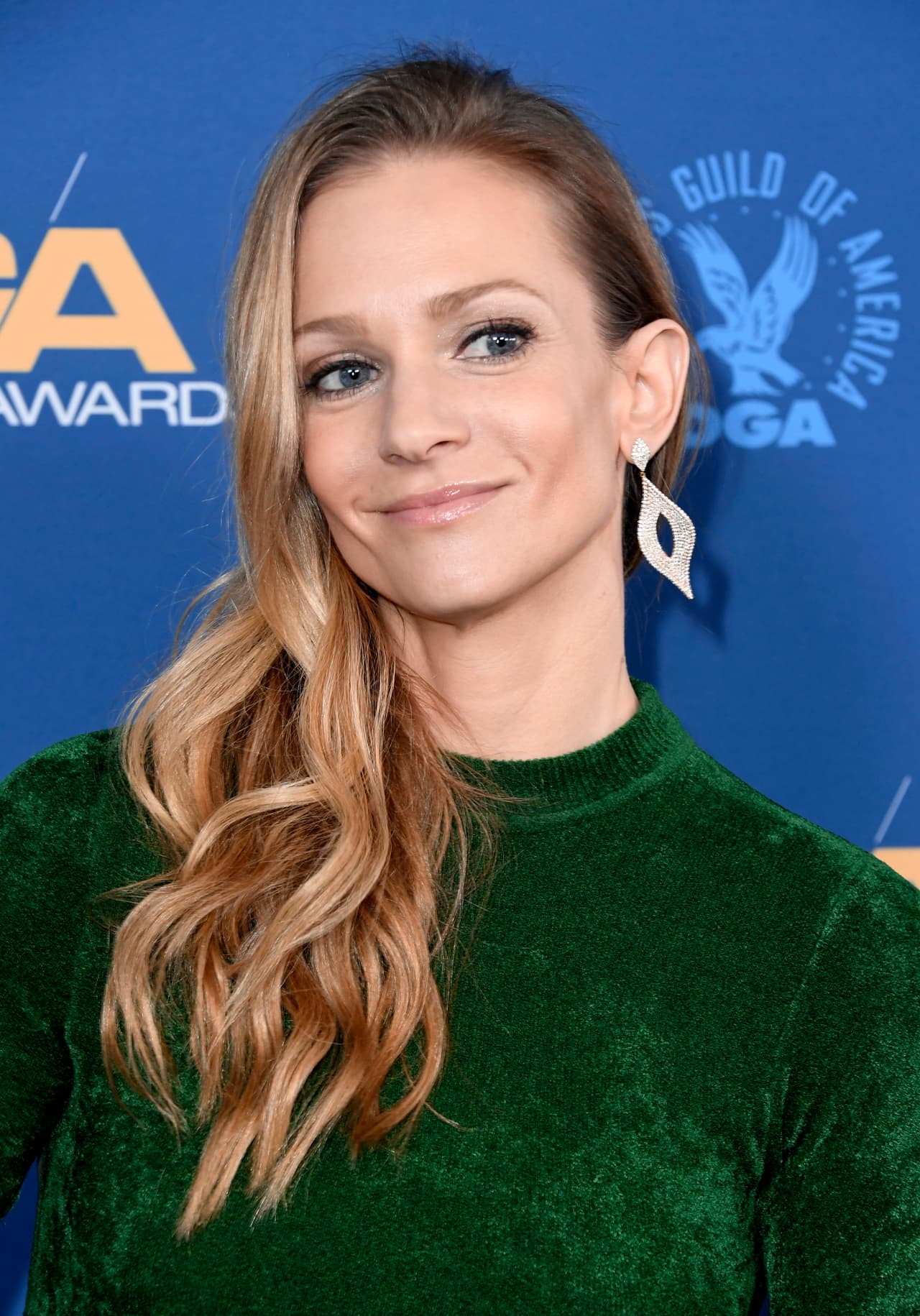 La estrella femenina que reina la lista de actrices con mayor probabilidad de morir en una película es A. J. Cook, con 50 por ciento.