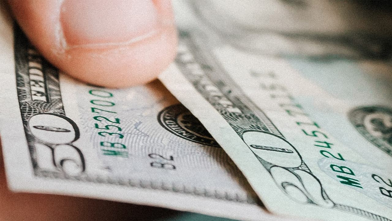 Ayuda de $500 para indocumentados y trabajadores domésticos en Chicago: últimos días para solicitarla