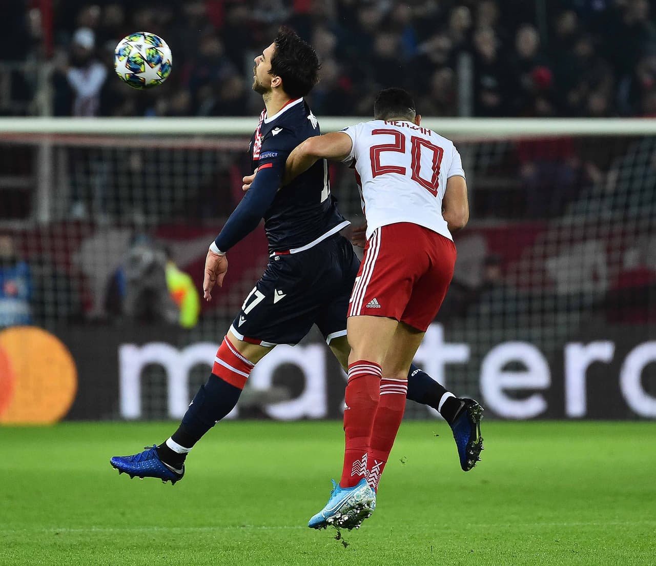 Estrella Roja cayó ante Olympiacos en su visita al Estadio Karaiskákis por la mínima diferencia.