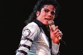 La música de Michael Jackson tendrá un toque latino, que podrá disfrutarse en este álbum que saldrá en abril.  