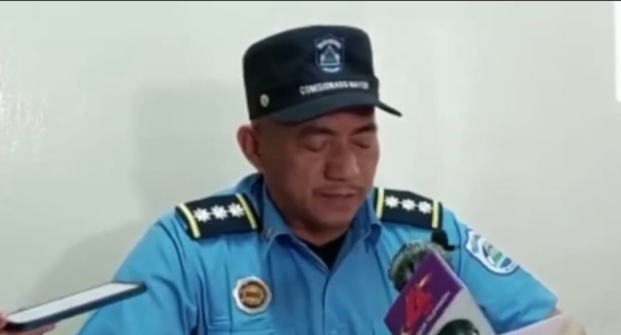 Tras ser encontrado en la frontera, mientras intentaba huir del país, el Comisionado Mayor Alejandro Ruíz, jefe de la policía de Estelí, precisó que “
<b>la sangre encontrada en el arma punzocortante pertenece al joven”. </b>A pesar de la brutalidad del asesinato, el joven no podrá pasar más de 6 años en prisión, por ser menor de edad. 
<br>