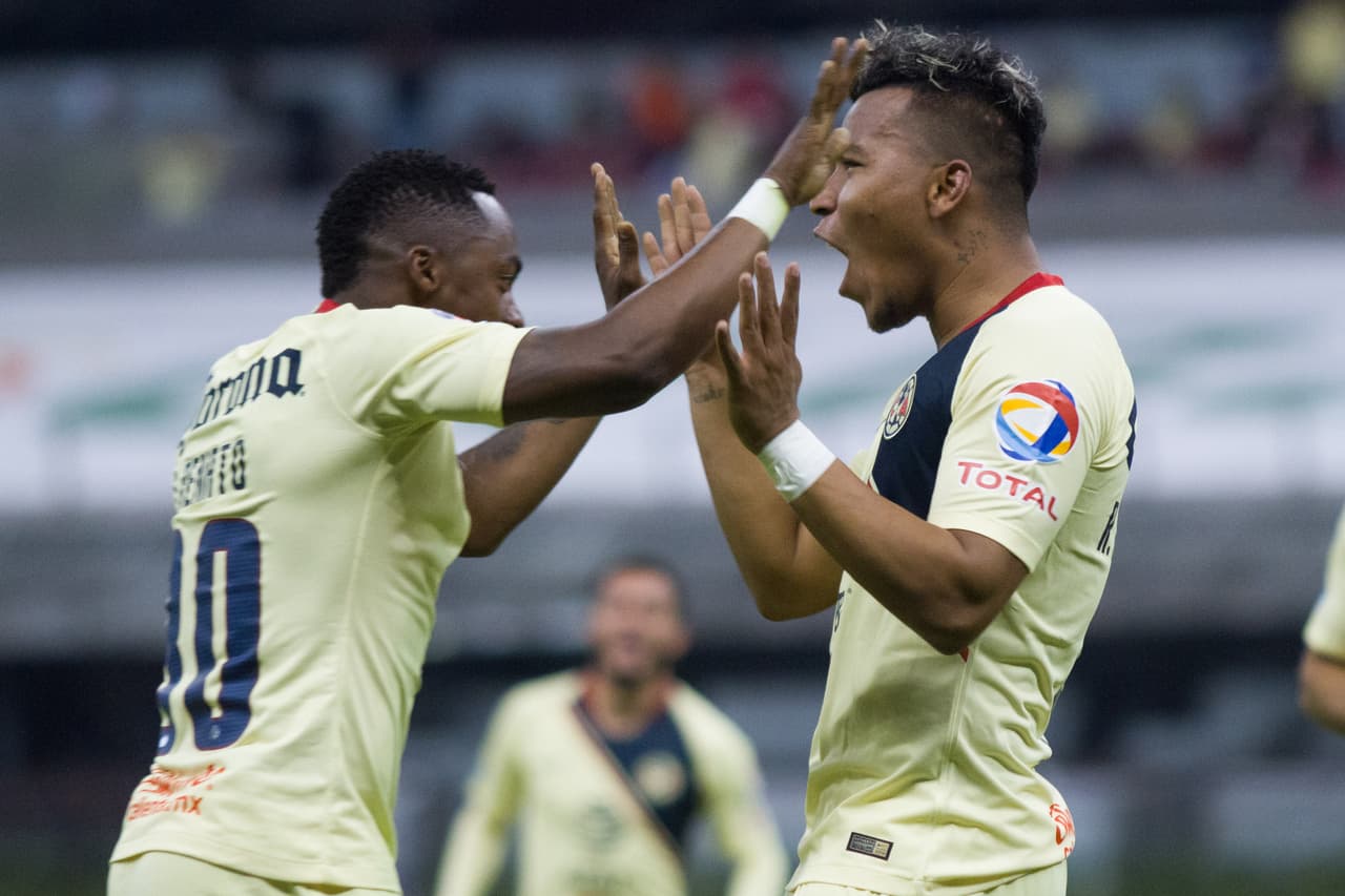 Fue el colombiano Roger Martínez quien en un mano a mano con el portero necaxista definió a su salida y marcó el 2-0 a los 46 minutos.