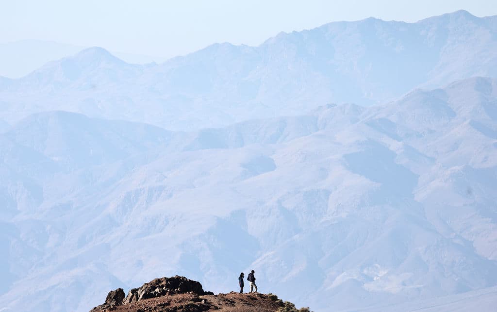 Los senderistas no habían tenido la oportunidad de entrar al parque, localizado en el lugar 
<b>más caliente del planeta</b>. Durante ocho semanas, era imposible crear memorias junto a la imponente naturaleza, muy cerca de 'Dante's View', en el parque nacional del Valle de la Muerte.