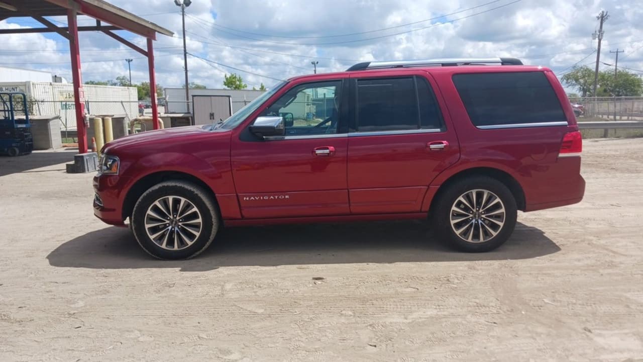 La subasta tendrá lugar en el 
<b>City of San Antonio Vehicle Impound Facility</b>, ubicado en 3625 Growdon Road, en San Antonio. Las puertas abrirán a las 
<b>5:00 p.m. para registro </b>y revisión de los vehículos, mientras que la 
<b>puja iniciará a las 6:00 p.m.</b>